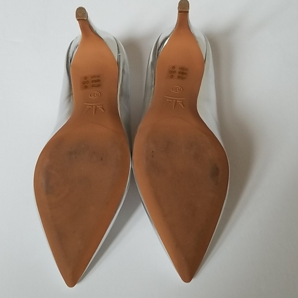 Elegant Silver Italian Leather Heels - Picture 4 of 6